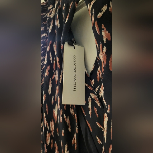 NWT Collective Concepts Navy Printed Romper Size XL - Picture 4 of 12